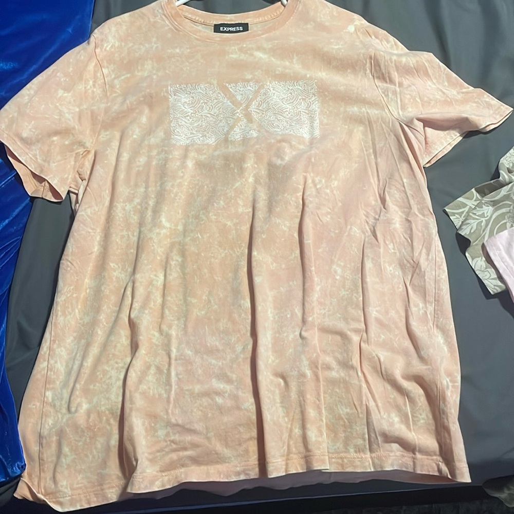 Express t-shirt